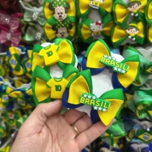 Kit C/12 Parzinhos de Laços de Cabelo Temáticos Brasil - Copa do Mundo
